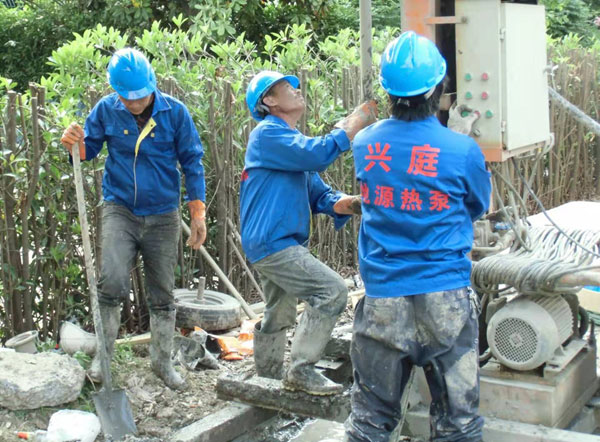 花园打井施工